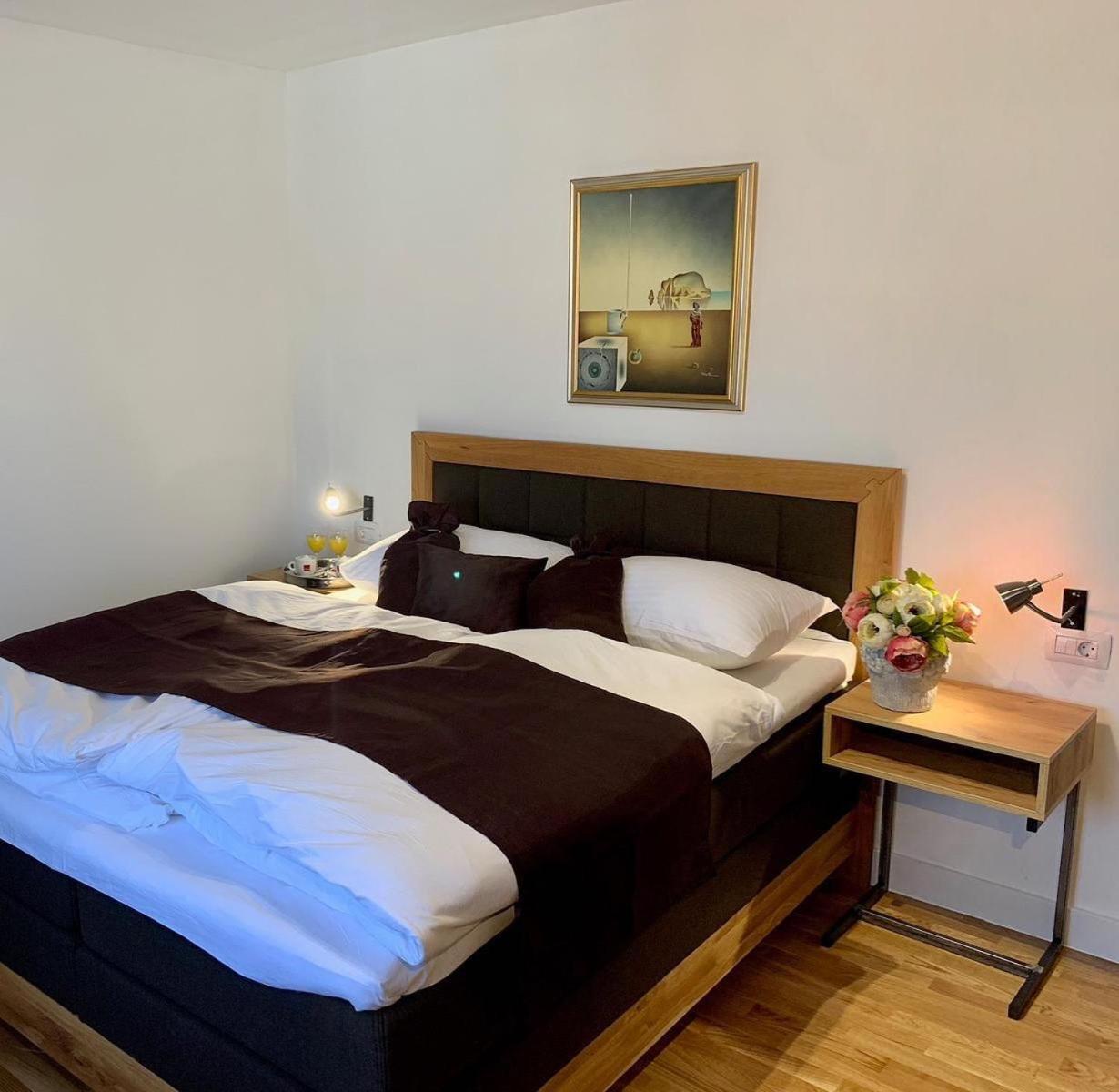 Motel Kiwi Grude 外观 照片