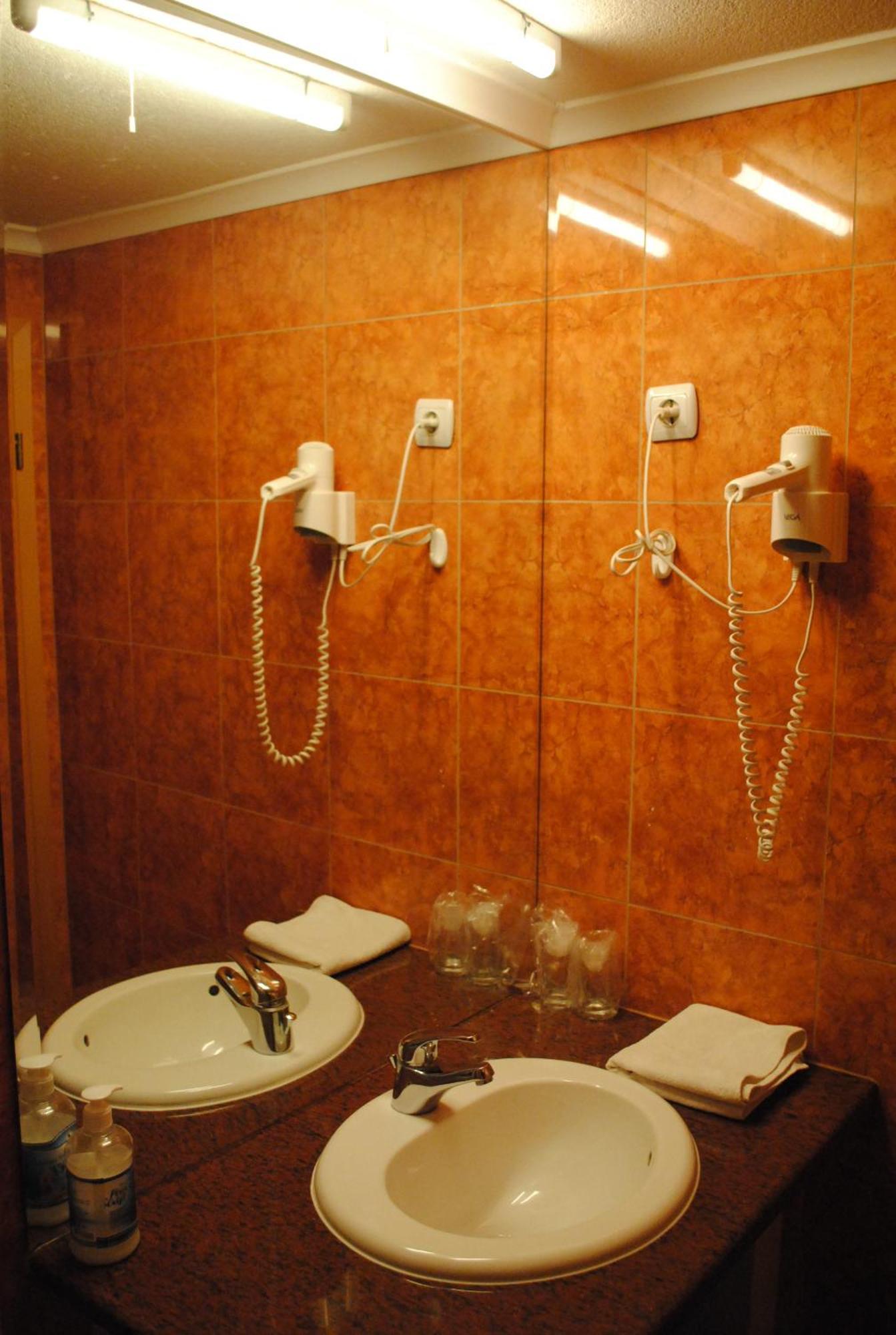 Motel Kiwi Grude 客房 照片