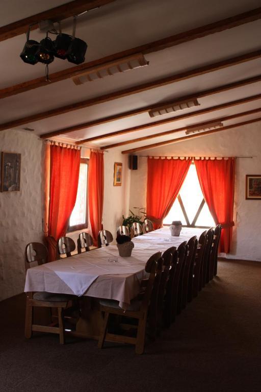 Motel Kiwi Grude 外观 照片