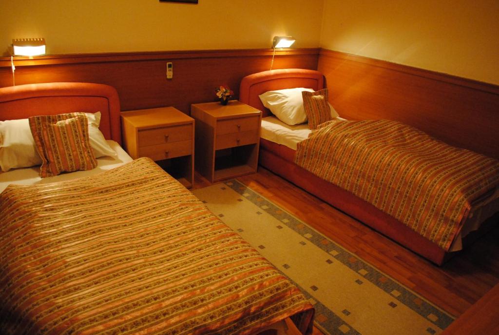 Motel Kiwi Grude 客房 照片