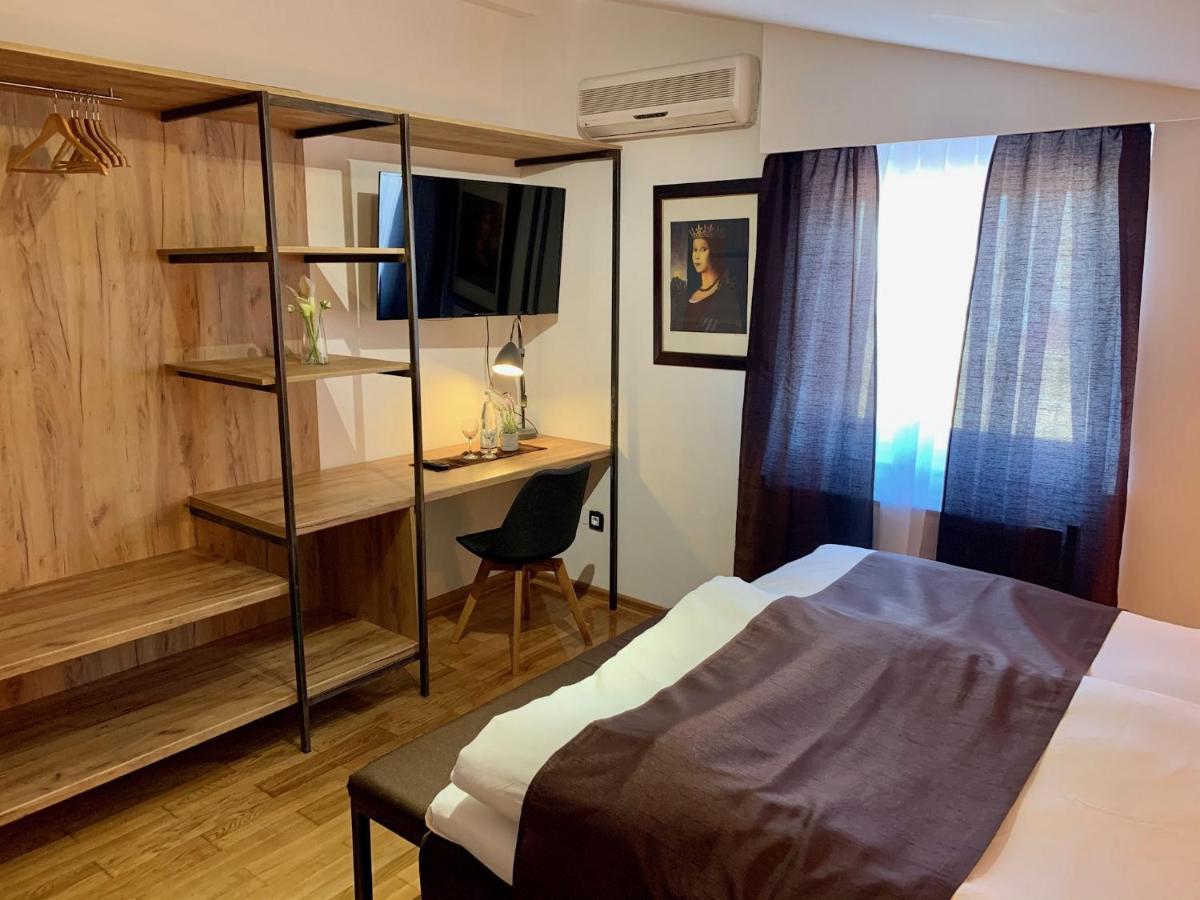 Motel Kiwi Grude 外观 照片