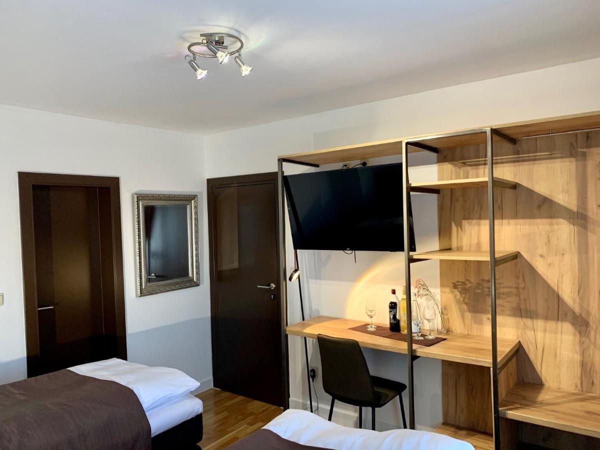Motel Kiwi Grude 外观 照片