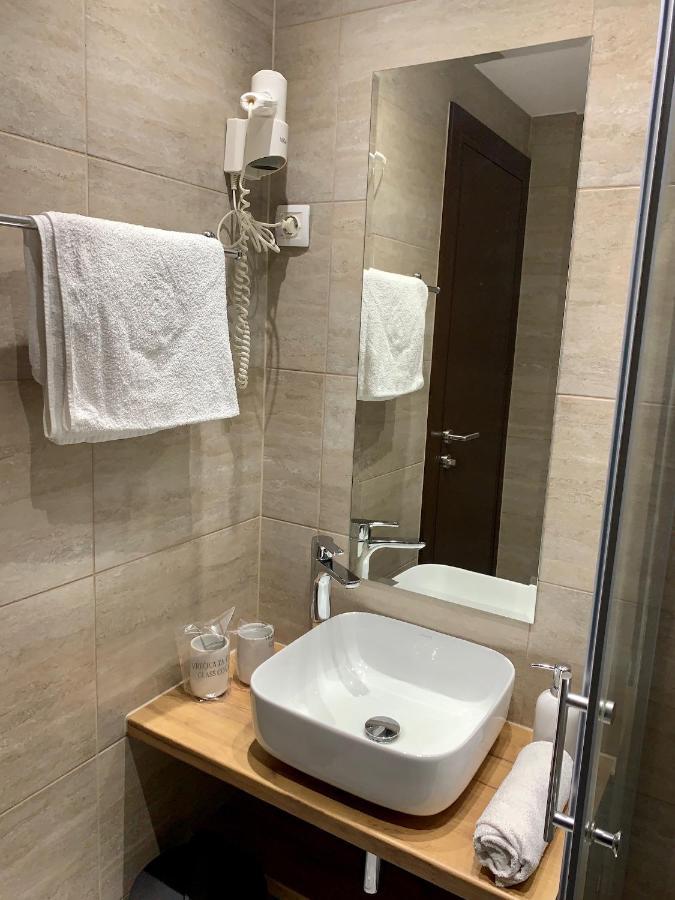 Motel Kiwi Grude 外观 照片