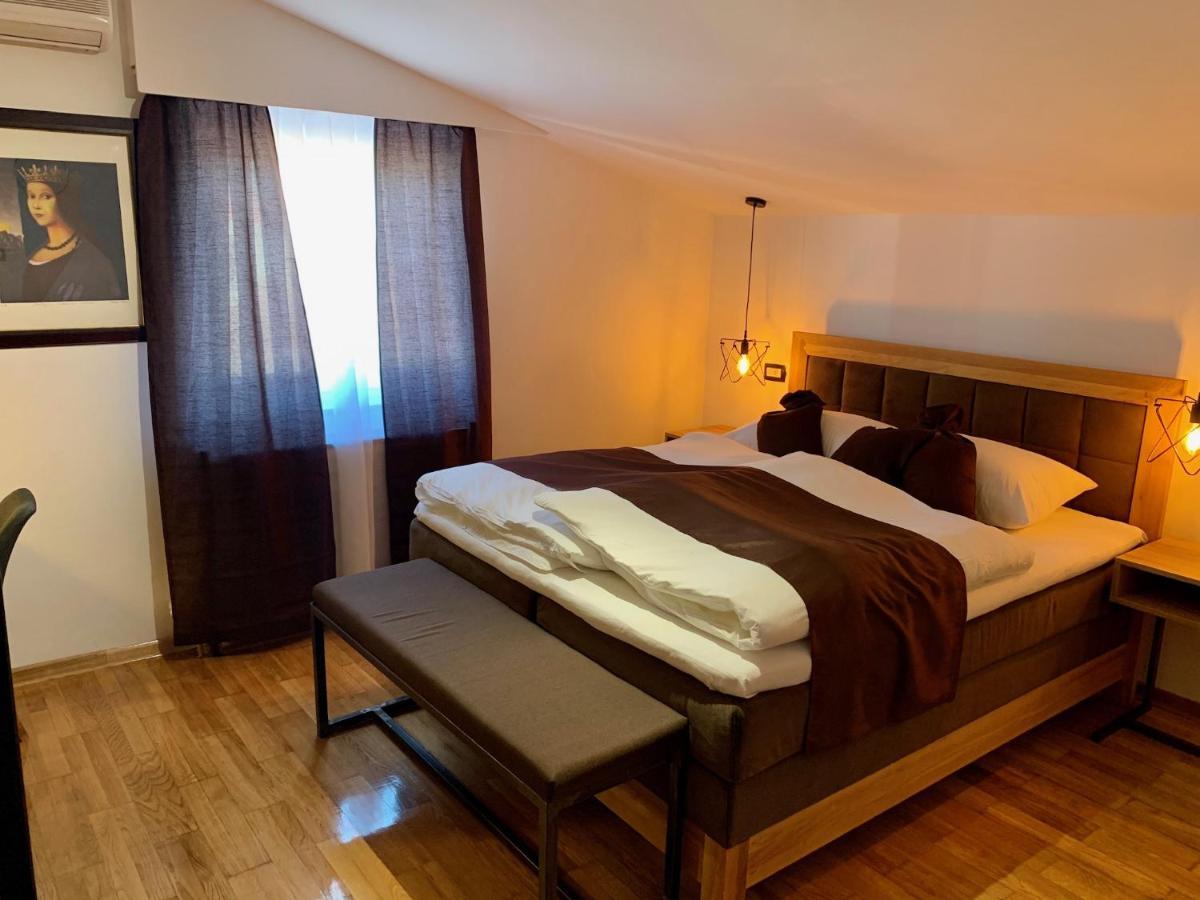 Motel Kiwi Grude 外观 照片