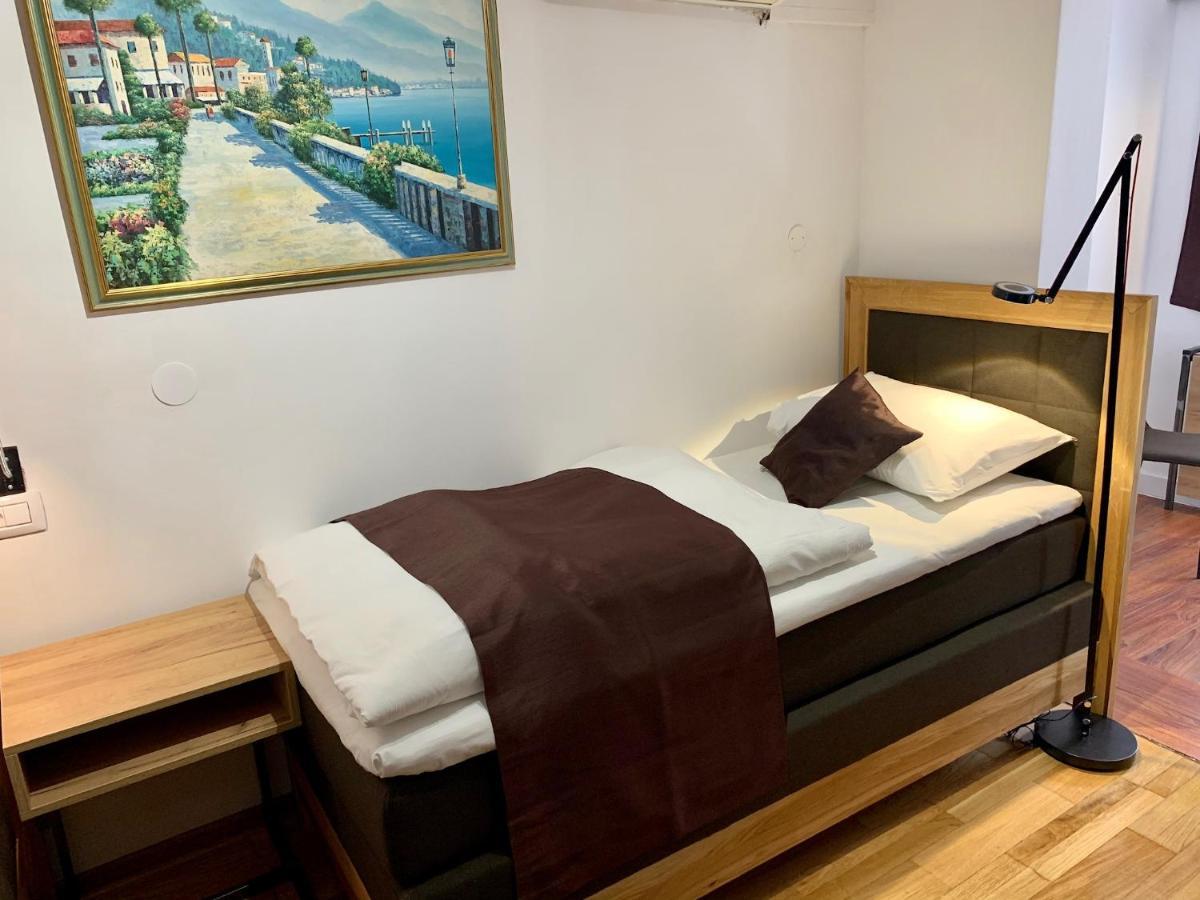 Motel Kiwi Grude 外观 照片
