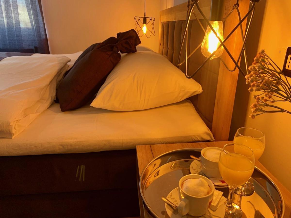 Motel Kiwi Grude 外观 照片
